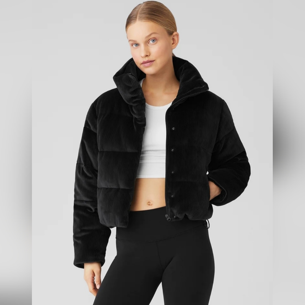 ALO yoga ribbed velour gold rush cropped puffer jacket